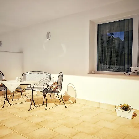 Sunshine Bed & Breakfast